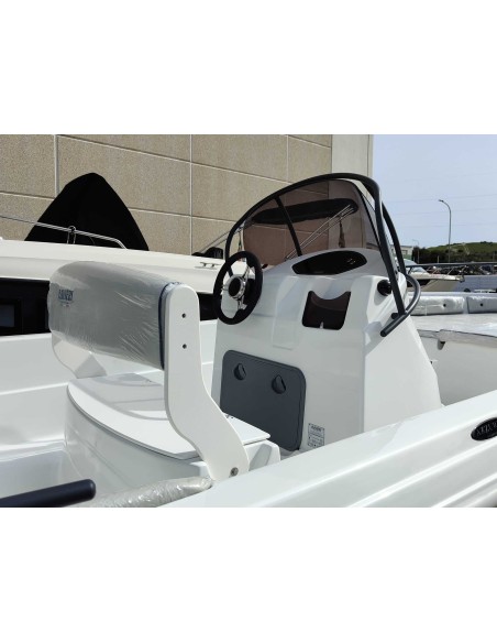 Azzurra: La barca perfetta per le tue avventure