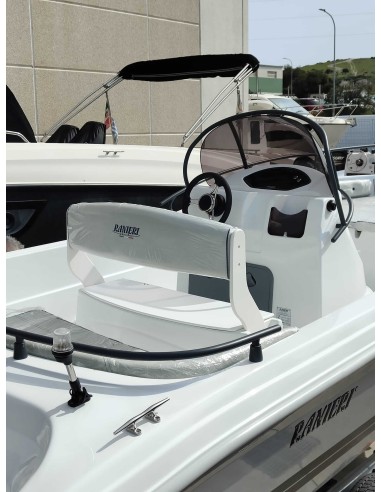 Azzurra: La barca perfetta per le tue avventure