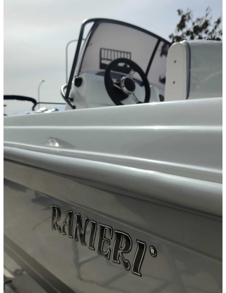 Azzurra: La barca perfetta per le tue avventure