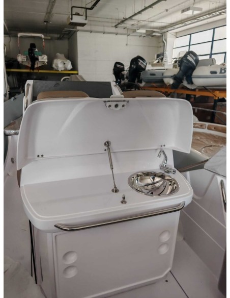 Acquista il Tuo Stingher 24 GT Nuovo a Cagliari: Prestazioni e Comfort