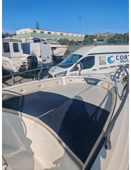 Barca Ranieri Azzurra 2004 con Suzuki 140 CV a Cagliari